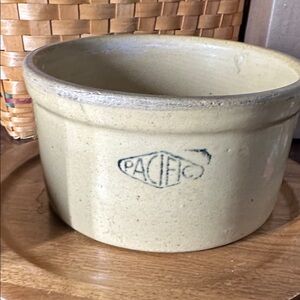 Vintage Pacific Stoneware Co. Butter Crock 7”Diameter Farmhouse Kitchen